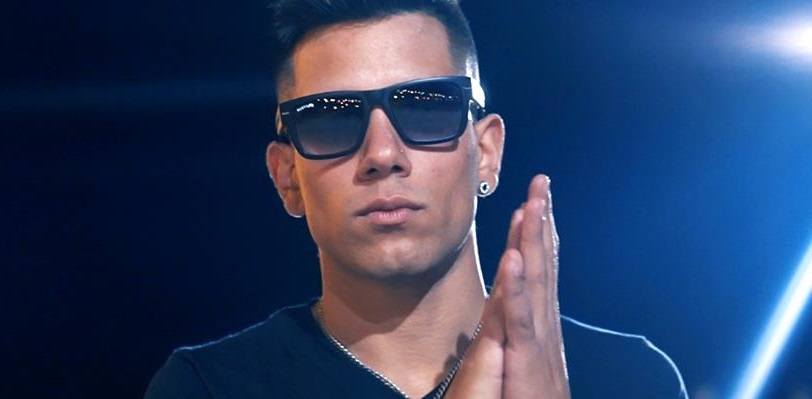 El cantante santaclarense Jorell, lanzó el videoclip de su canción “Por ahí”