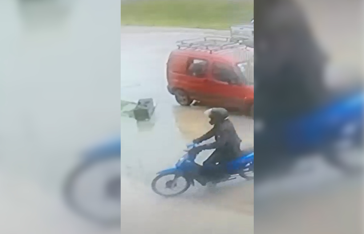 VIDEO: Denuncian la presencia de un motochorro en el centro comercial de Santa Clara del Mar
