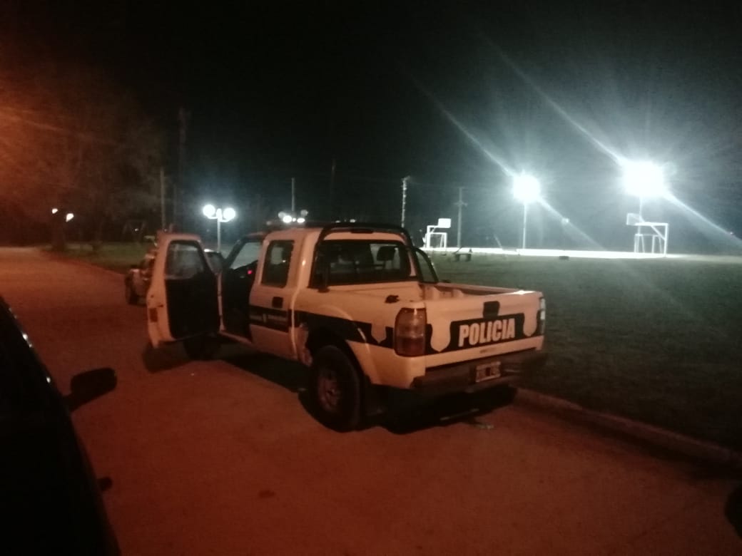UN PICADITO EN “EL TACHITO”: La policía llegó y los jugadores salieron corriendo a esconderse