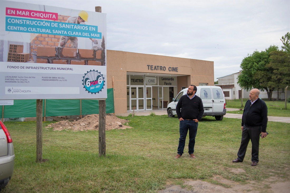 Avanza la construcción de sanitarios en el Cine Teatro Leonardo Favio