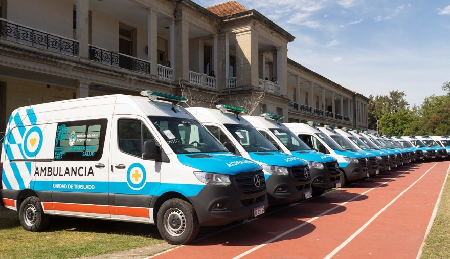 Comenzó la entrega de 52 ambulancias nuevas en toda la provincia