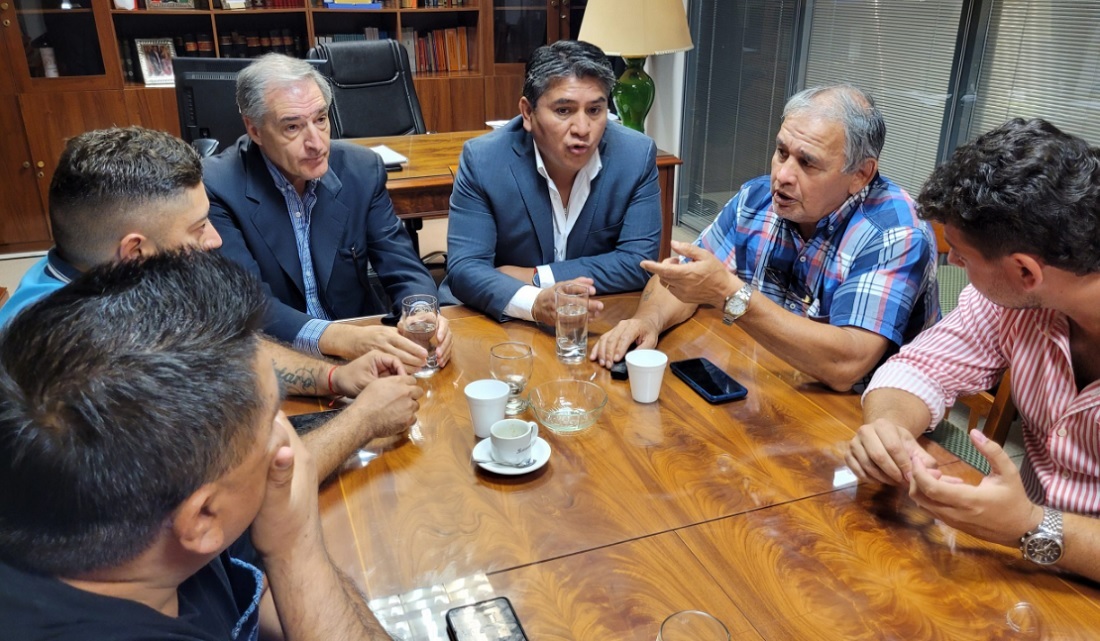 Dos municipios gestionados por el Frente de Todos anunciaron aumentos para los trabajadores municipales
