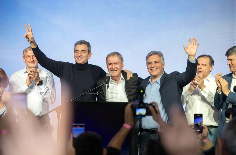 Elecciones 2023: Juan Schiaretti negó un «supuesto acuerdo de unidad para enfrentar a Milei»