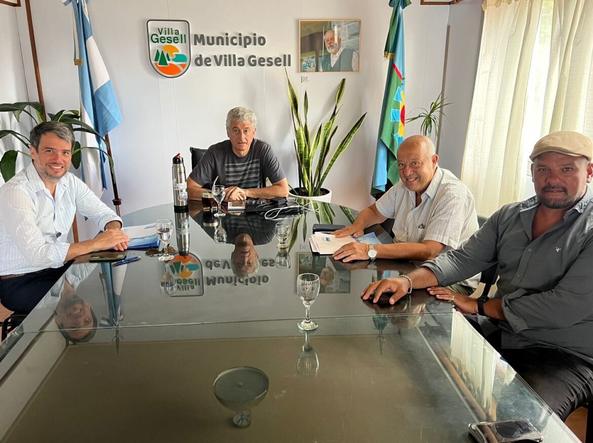 Jorge Paredi se reunió con el intendente Barrera por proyectos de ABSA en Villa Gesell