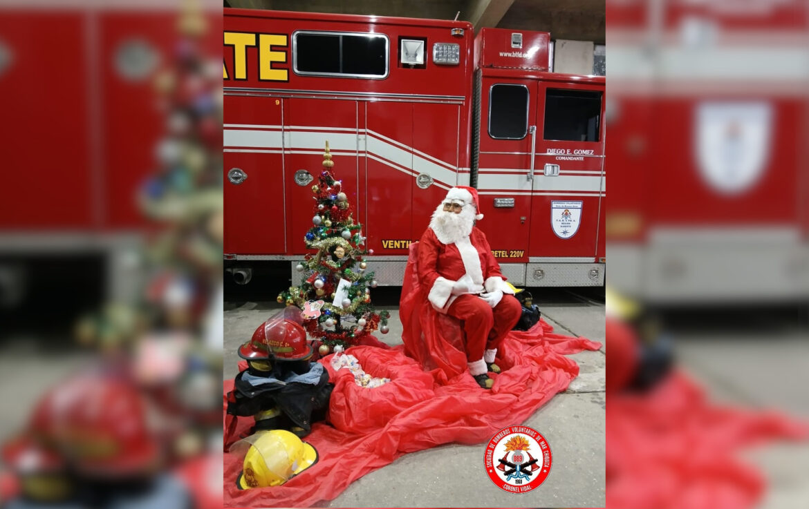 Papá Noel llega al cuartel de Coronel Vidal