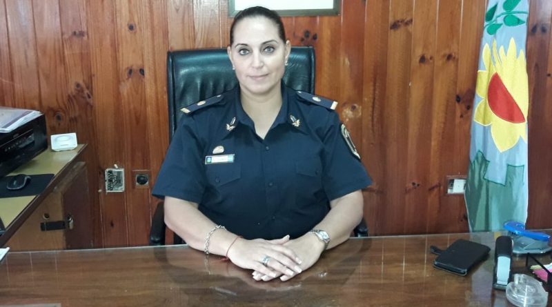 ENTRE GALLOS Y MEDIANOCHE: Trasladaron de jurisdicción a la subcomisario Marcela Oyhamburu de la jefatura de la comisaria 1ra de Coronel Vidal