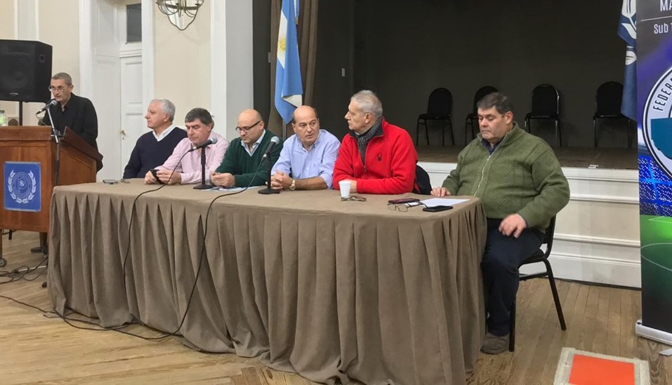 La Federación de Fútbol Bonaerense Pampeana celebró la primera reunión en Tandil con una concurrencia masiva de autoridades de Ligas