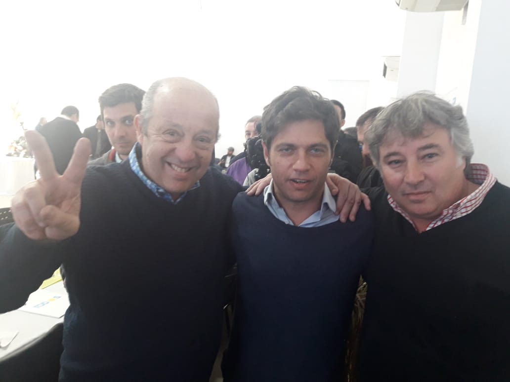 Jorge Paredi junto a Axel Kicillof en el encuentro del Frente de Todos en Avellaneda