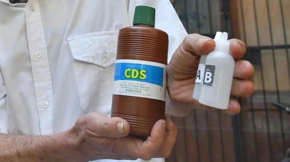 PLOTTIER: «Los hallazgos son compatibles» con la ingesta de dióxido de cloro