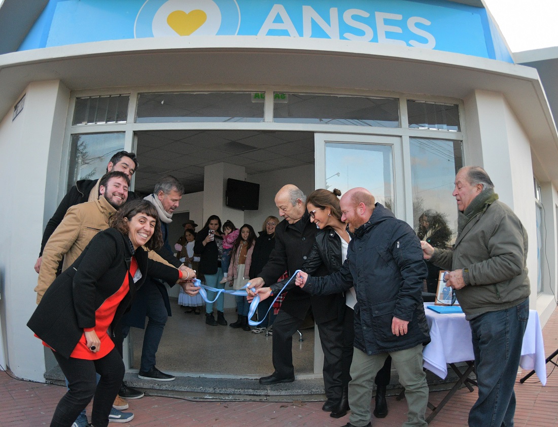 Mar Chiquita: Paredi y Gutiérrez inauguraron una nueva oficina de ANSES