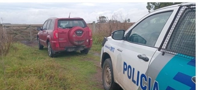 Robaron en un campo cercano a Vivoratá y poco después hallaron el rodado utilizado abandonado con parte del botín del hecho